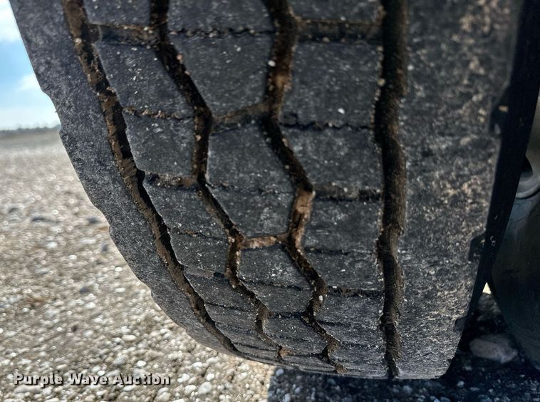 image for item DM2676 2017 Kenworth  T680 semi truck