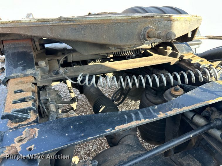 image for item DM2678 2015 Kenworth  T680 semi truck