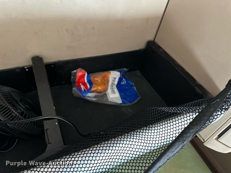 image for item DM2678 2015 Kenworth  T680 semi truck