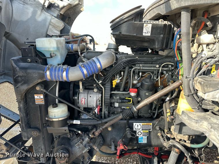 image for item DM2678 2015 Kenworth  T680 semi truck