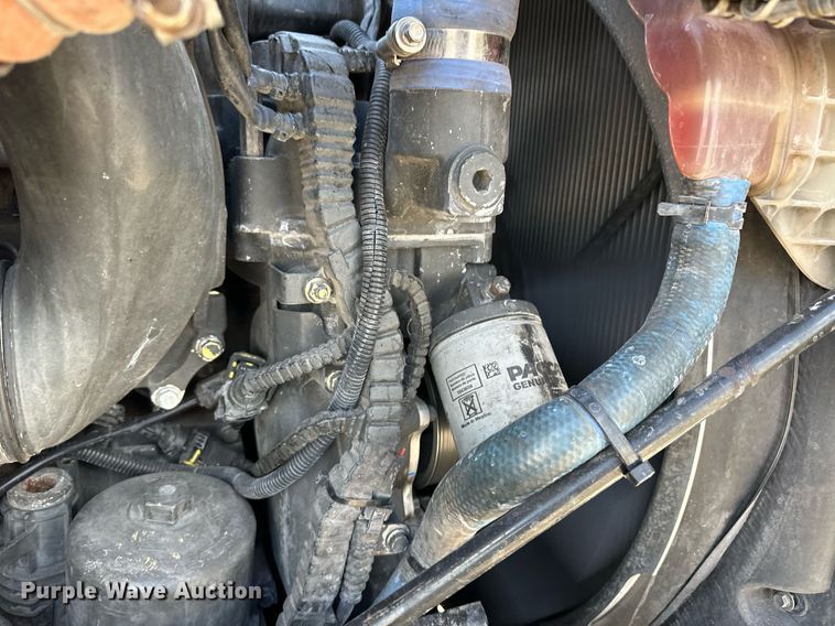 image for item DM2678 2015 Kenworth  T680 semi truck