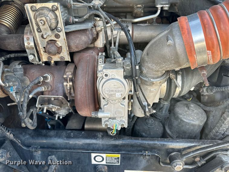 image for item DM2678 2015 Kenworth  T680 semi truck