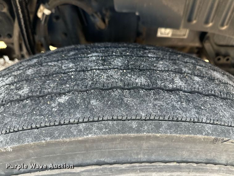 image for item DM2678 2015 Kenworth  T680 semi truck