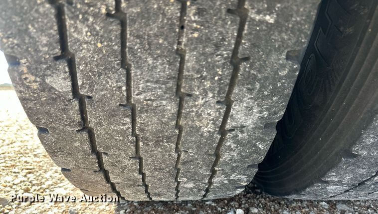 image for item DM2678 2015 Kenworth  T680 semi truck