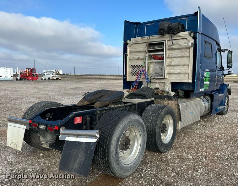 image for item DM2679 2017 Volvo VN Series semi truck