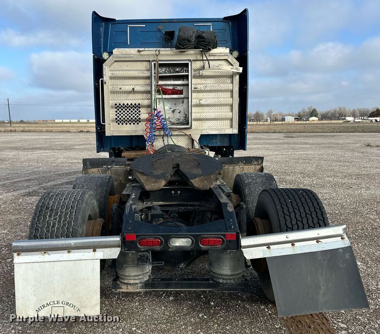 image for item DM2679 2017 Volvo VN Series semi truck