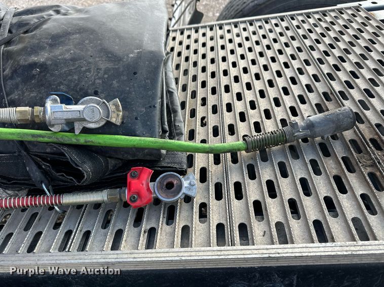 image for item DM2679 2017 Volvo VN Series semi truck