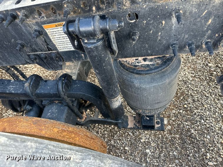 image for item DM2679 2017 Volvo VN Series semi truck