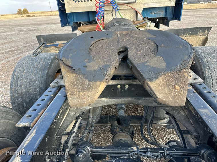 image for item DM2679 2017 Volvo VN Series semi truck