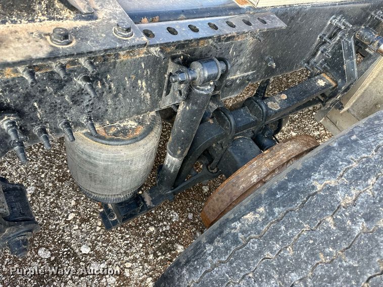 image for item DM2679 2017 Volvo VN Series semi truck