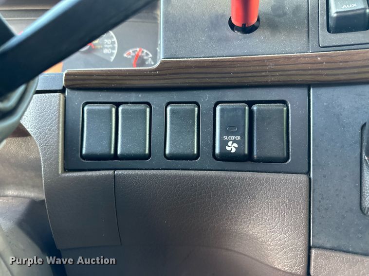 image for item DM2679 2017 Volvo VN Series semi truck