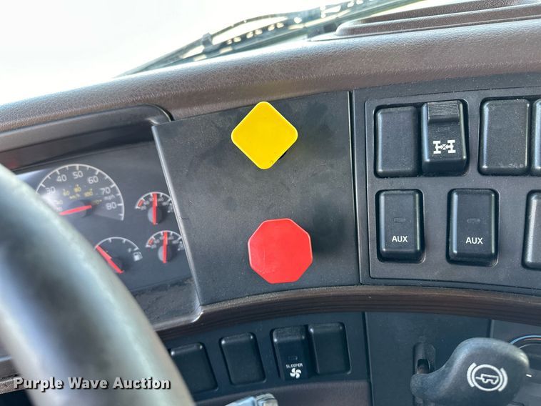 image for item DM2679 2017 Volvo VN Series semi truck