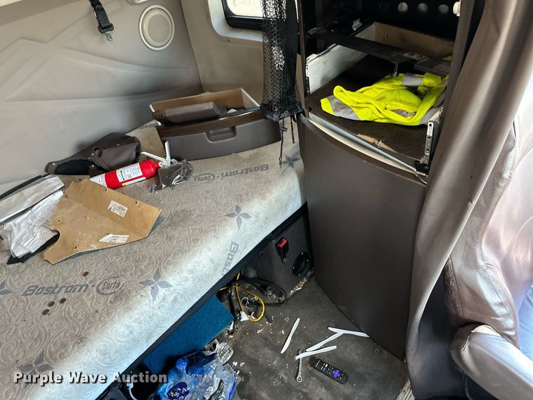 image for item DM2679 2017 Volvo VN Series semi truck