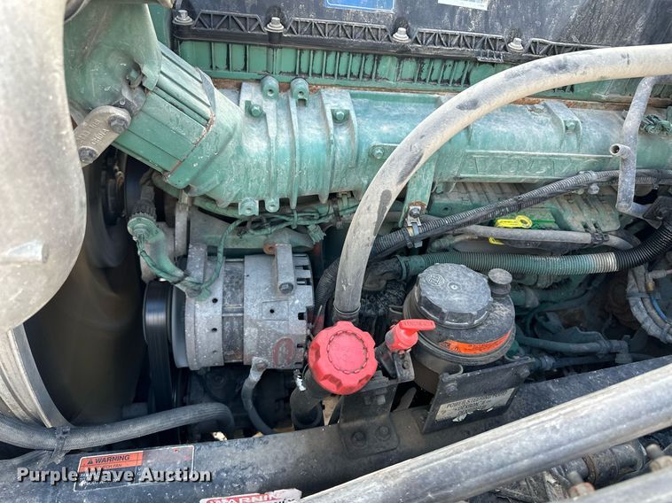 image for item DM2679 2017 Volvo VN Series semi truck