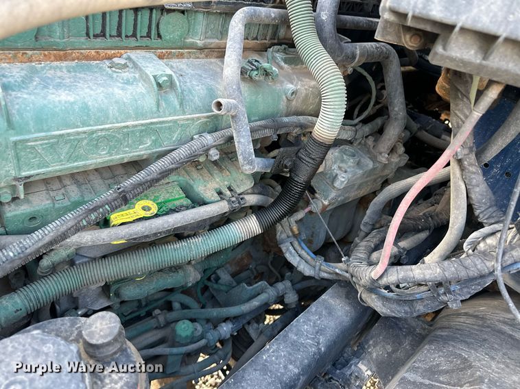 image for item DM2679 2017 Volvo VN Series semi truck