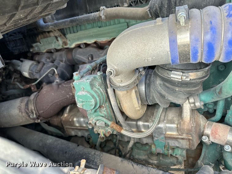 image for item DM2679 2017 Volvo VN Series semi truck