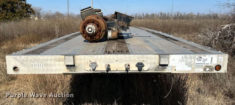 image for item DM2680 2005 Fontaine flatbed trailer