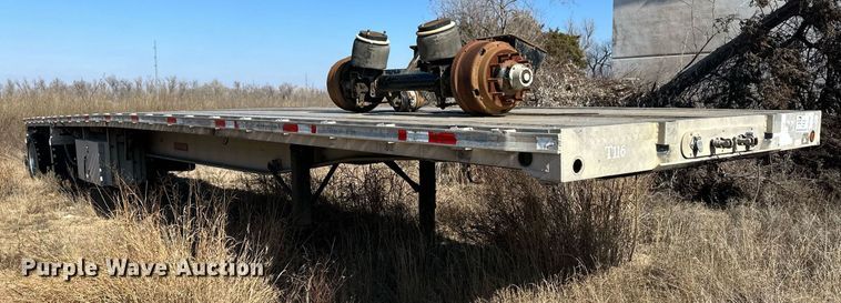 image for item DM2680 2005 Fontaine flatbed trailer