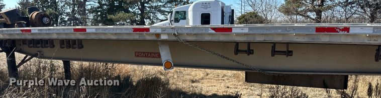 image for item DM2680 2005 Fontaine flatbed trailer