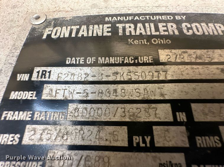 image for item DM2680 2005 Fontaine flatbed trailer