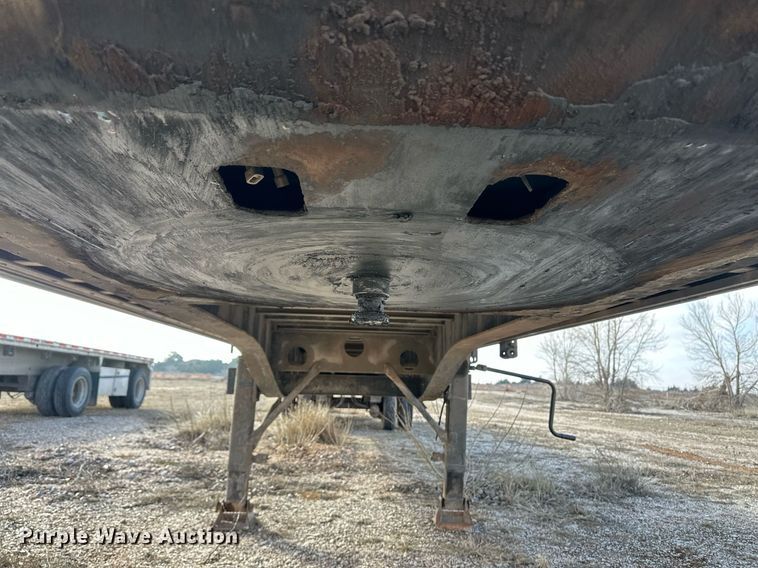 image for item DM2681 2007 Transcraft flatbed trailer