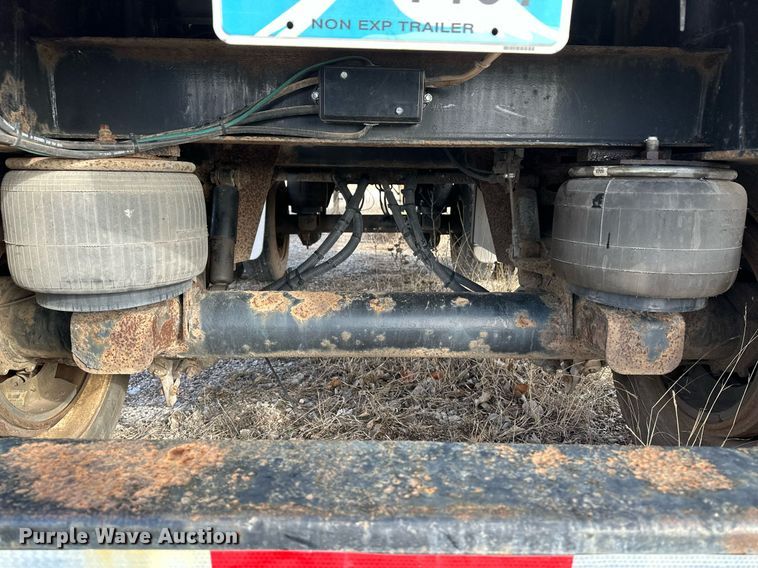 image for item DM2681 2007 Transcraft flatbed trailer
