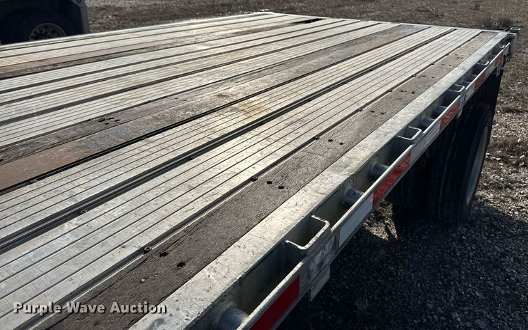 image for item DM2681 2007 Transcraft flatbed trailer