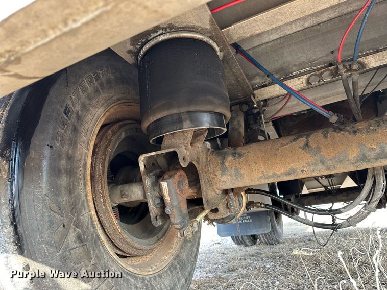 image for item DM2682 2007 Fontaine flatbed trailer