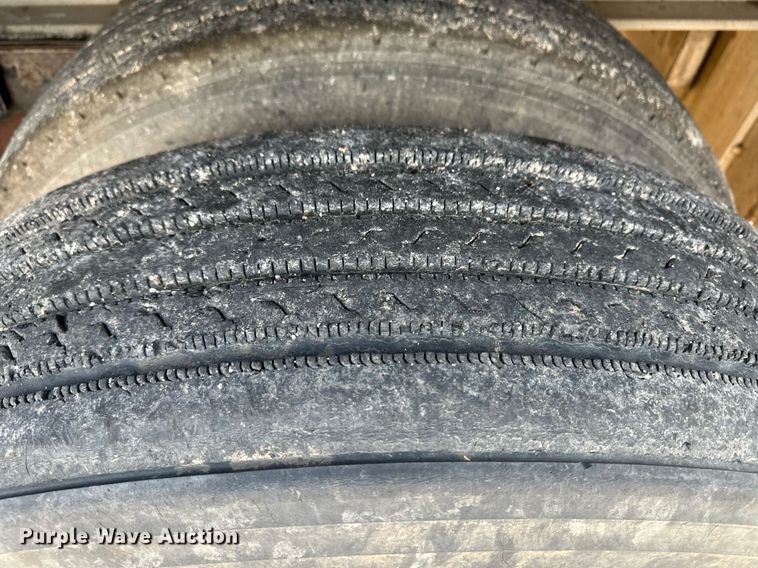 image for item DM2682 2007 Fontaine flatbed trailer