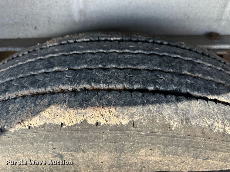 image for item DM2682 2007 Fontaine flatbed trailer