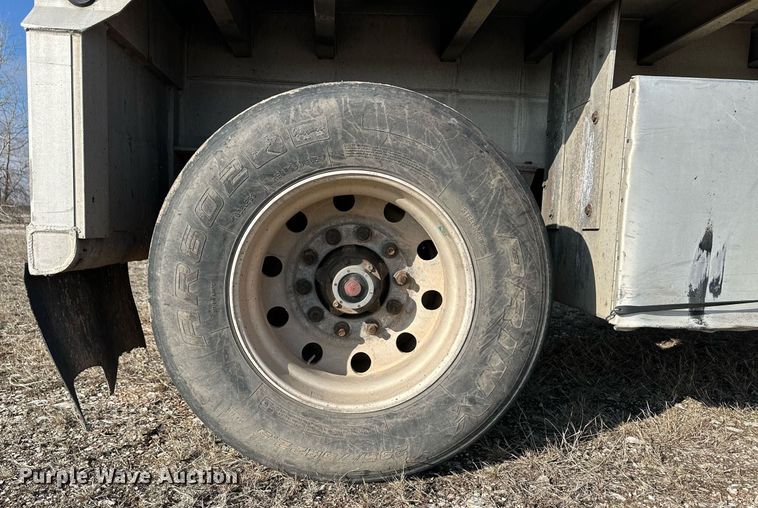 image for item DM2682 2007 Fontaine flatbed trailer