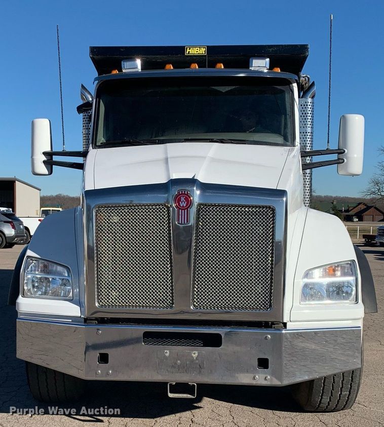 image for item DM7732 2016 Kenworth T880 dump truck