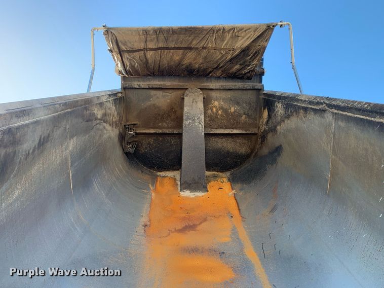 image for item DM7732 2016 Kenworth T880 dump truck