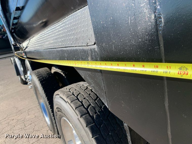 image for item DM7732 2016 Kenworth T880 dump truck