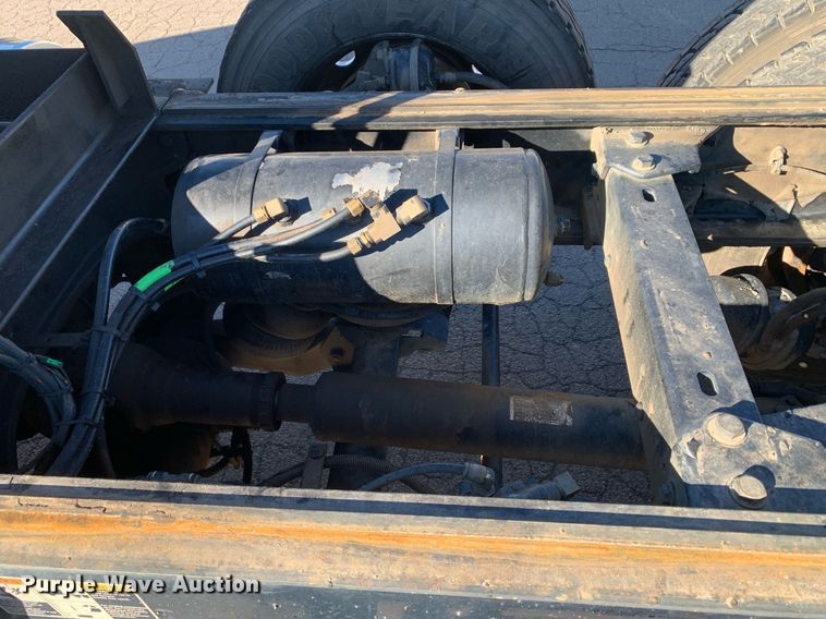 image for item DM7732 2016 Kenworth T880 dump truck