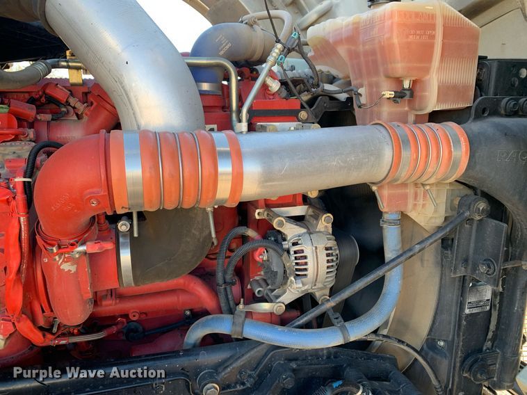 image for item DM7732 2016 Kenworth T880 dump truck