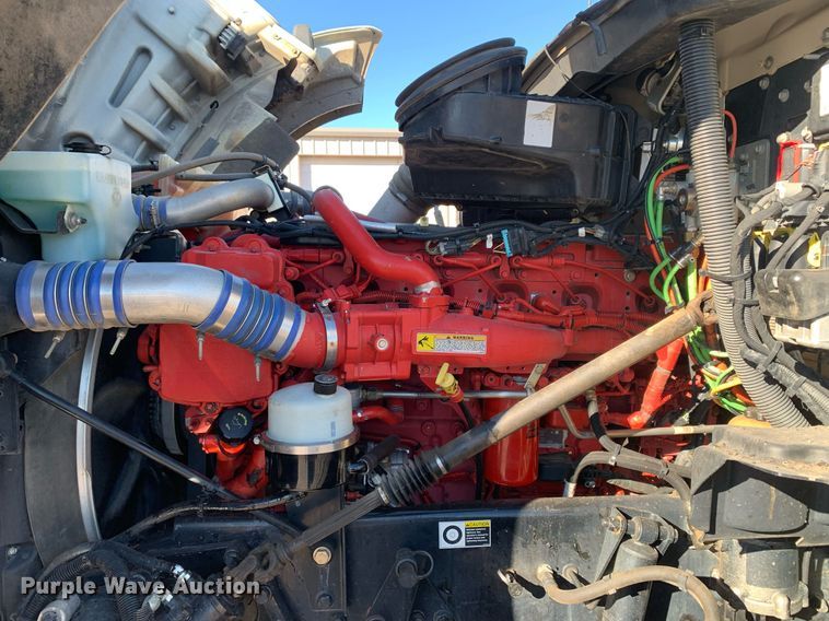 image for item DM7732 2016 Kenworth T880 dump truck