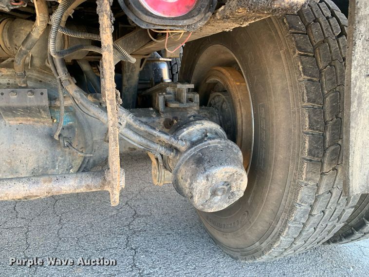 image for item DM7732 2016 Kenworth T880 dump truck