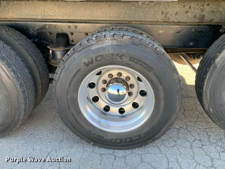 image for item DM7732 2016 Kenworth T880 dump truck