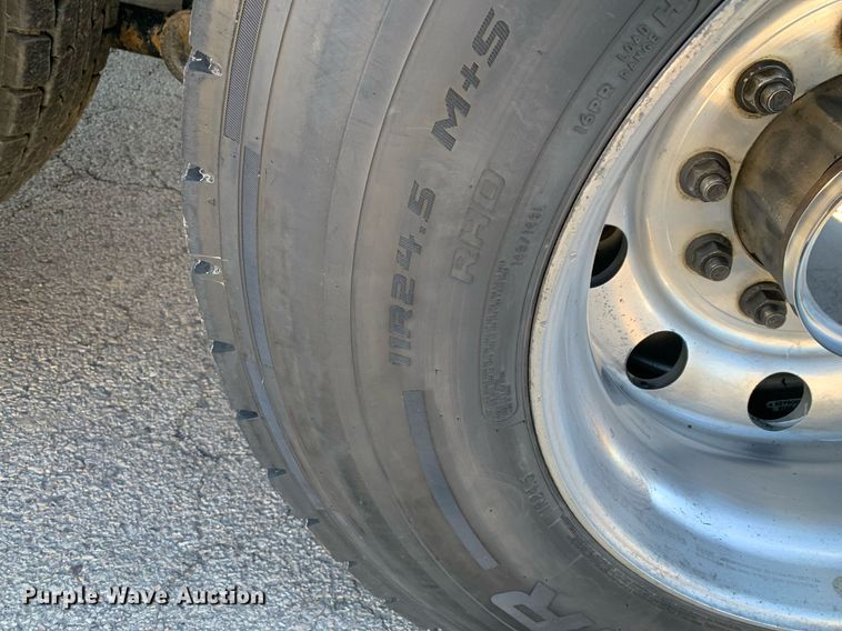 image for item DM7732 2016 Kenworth T880 dump truck