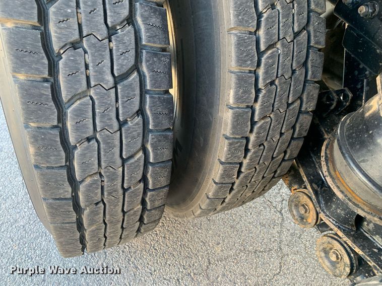 image for item DM7732 2016 Kenworth T880 dump truck