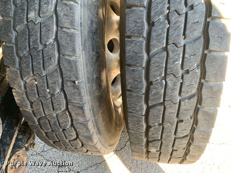 image for item DM7732 2016 Kenworth T880 dump truck