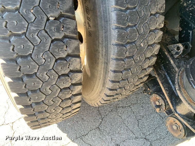 image for item DM7732 2016 Kenworth T880 dump truck