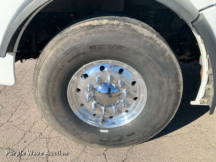 image for item DM7732 2016 Kenworth T880 dump truck