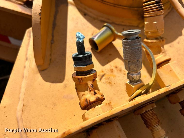 image for item DN0689 Trail King stinger axle extension