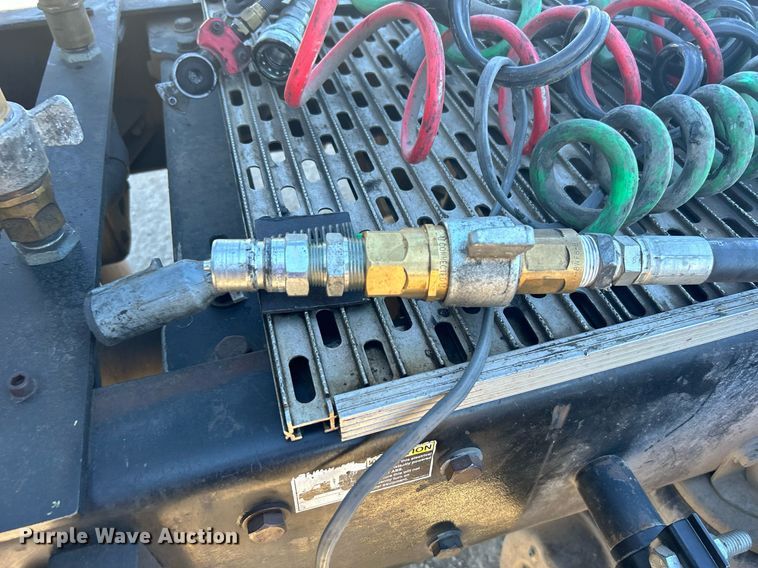 image for item DN0695 2014 Kenworth  T660 semi truck