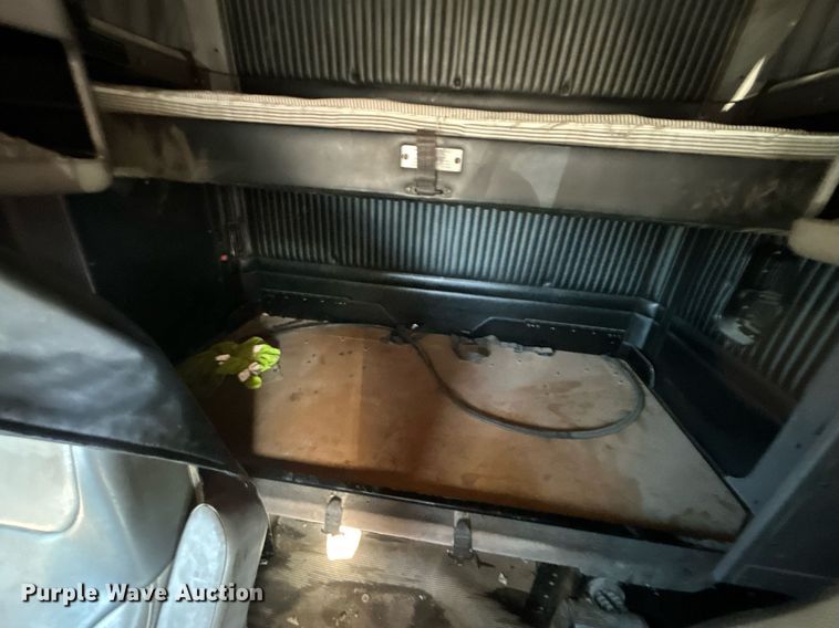 image for item DN0695 2014 Kenworth  T660 semi truck