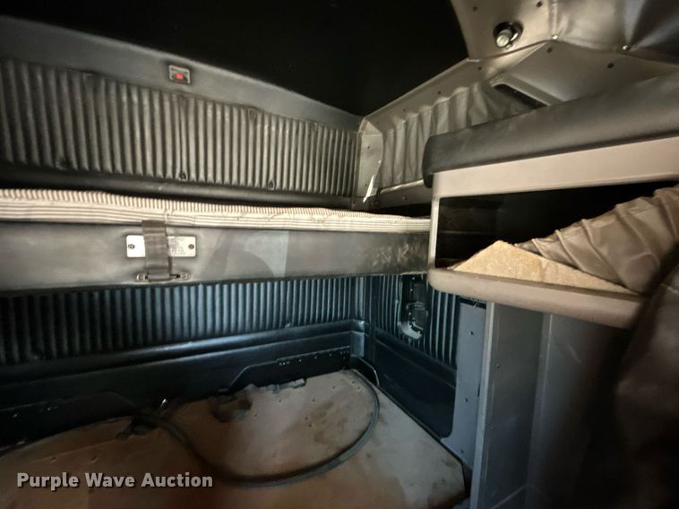 image for item DN0695 2014 Kenworth  T660 semi truck