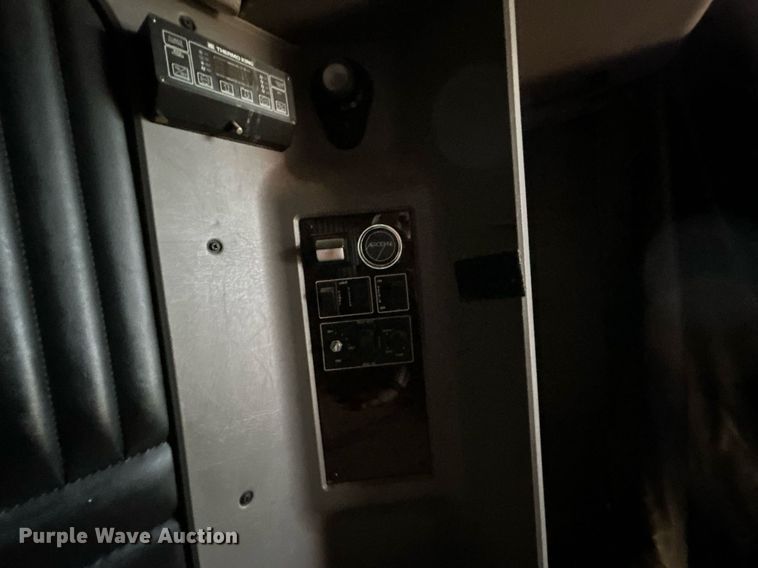 image for item DN0695 2014 Kenworth  T660 semi truck