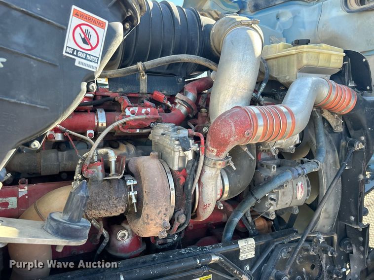 image for item DN0695 2014 Kenworth  T660 semi truck